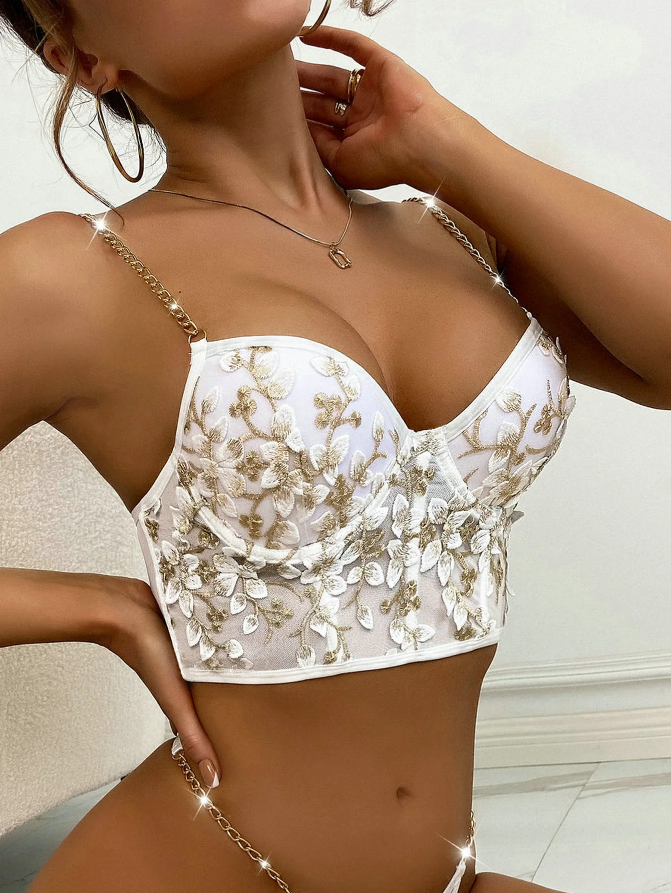 Embroidery Chain Linked Underwire Bra - Image 3